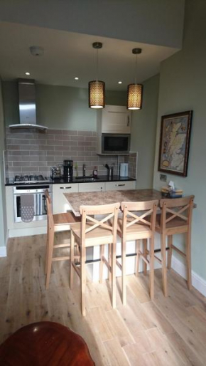 Murrayfield Spacious 2-bedroom apartment